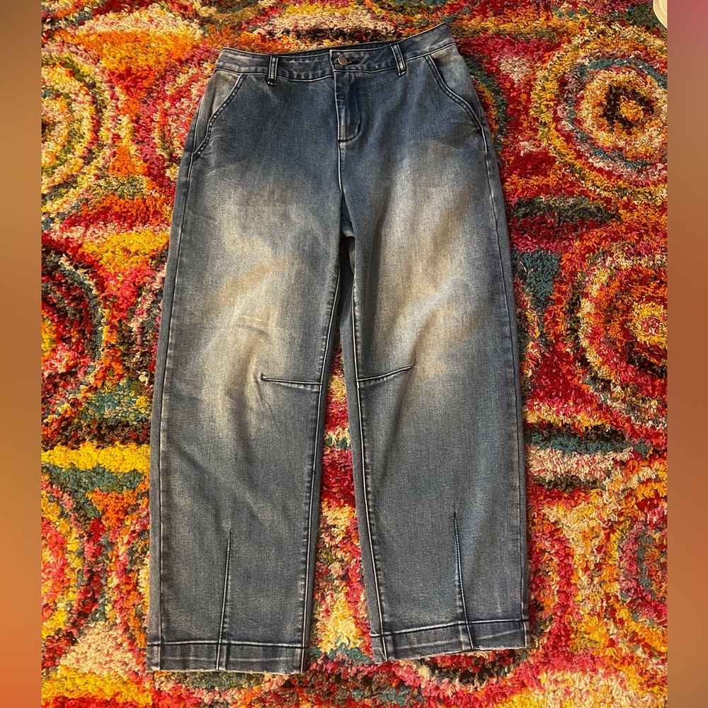 Women's Gray Cropped Jeans